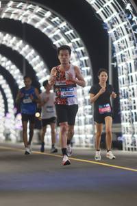 BIB: 42560, 4508
                            <button type="button" onclick="openModal(20194125)" class="btn btn-primary btn-sm float-right btn-popup" data-toggle="modal" data-target=".modal-high-quality">
                        <i class="fas fa-shopping-cart"></i> Add to Cart
                    </button>
                                            <button type="button" onclick="isThisMe(20194125, true)" class="btn btn-success btn-sm float-right btn-popup btn-isme hidden" data-toggle="tooltip" data-placement="bottom" title="นี่คือรูปของคุณใช่ไหม คลิกที่นี่เพื่อเอาเข้าอัลบั้ม">
                        <i class="fas fa-plus"></i> Add to album
                    </button>
                    <button type="button" onclick="isThisMe(20194125, false)" class="btn btn-warning btn-sm float-right btn-popup btn-isnotme hidden">
                        <i class="fas fa-ban"></i> Remove from album
                    </button>